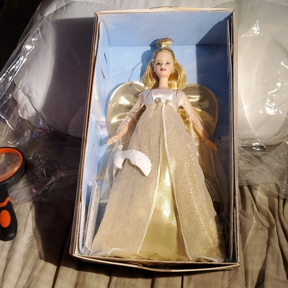 Angelic Inspirations Barbie - Picture 1 of 3